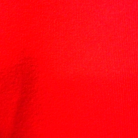 Koss Red and black workout shirt - Picture 2 of 4